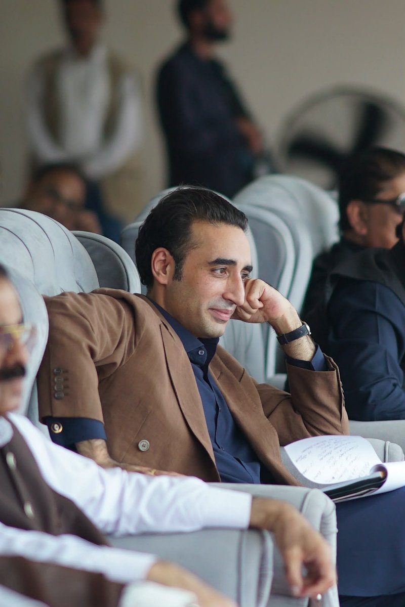 saeeda__abro's tweet photo. Chairman Pakistan Peoples Party (PPP) Bilawal Bhutto Zardari is attending the election public gathering in District Kotli.

#KotliMeinTeerChaleyGa

#کوٹلی_میں_تیرچلےگا

@BBhuttoZardari 🫶❤️ https://t.co/UaZXxgJXN6