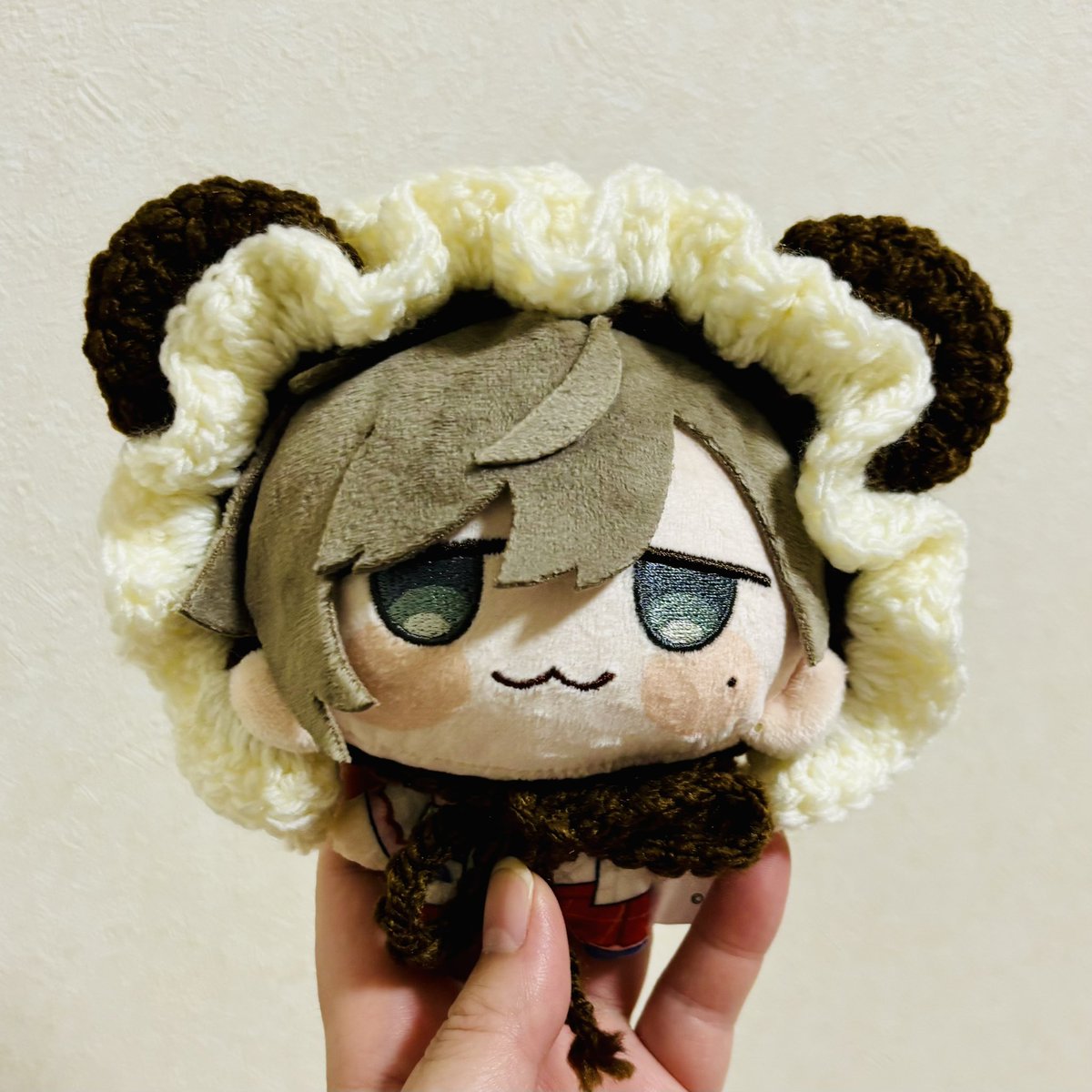 ginga2369's tweet photo. 本日のおでライでpizzicatoさんのヘッドドレスやお帽子などを購入しました💕🧶
写真第一弾！
くろのわまるっとヘッドドレス似合いすぎ😭解釈一致すぎ😭フリルがクリームみたいで美味しそう🧁🫧
#ﾋﾟﾁｶｺﾚｸｼｮﾝ
#おでライ札幌
#おでかけライブin札幌 https://t.co/vuF4CKZqf9