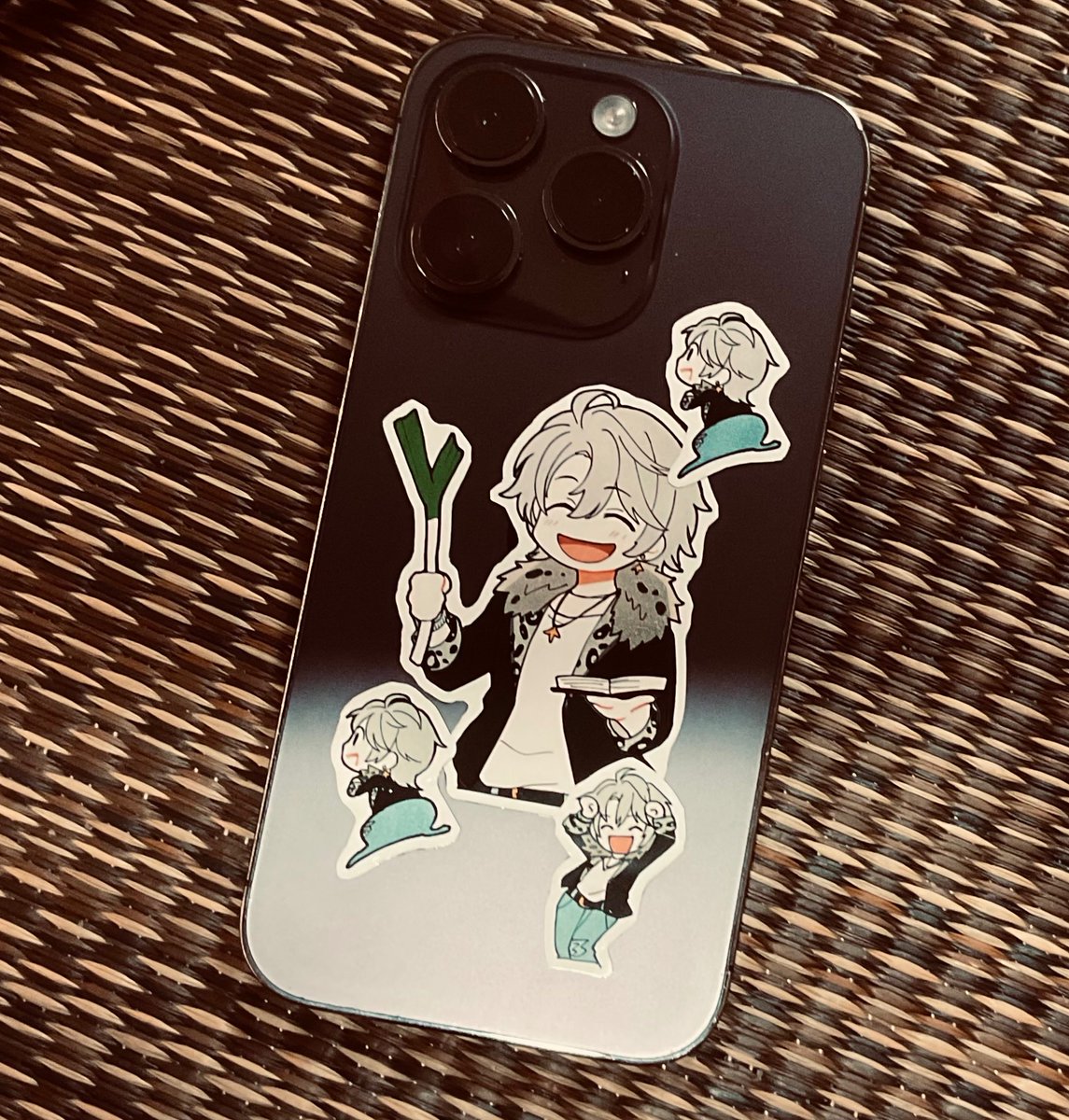 enenenpg's tweet photo. おほほ貼ったった　いつでも心にアイスブレイクブレイカー https://t.co/NJAE6x1NDi
