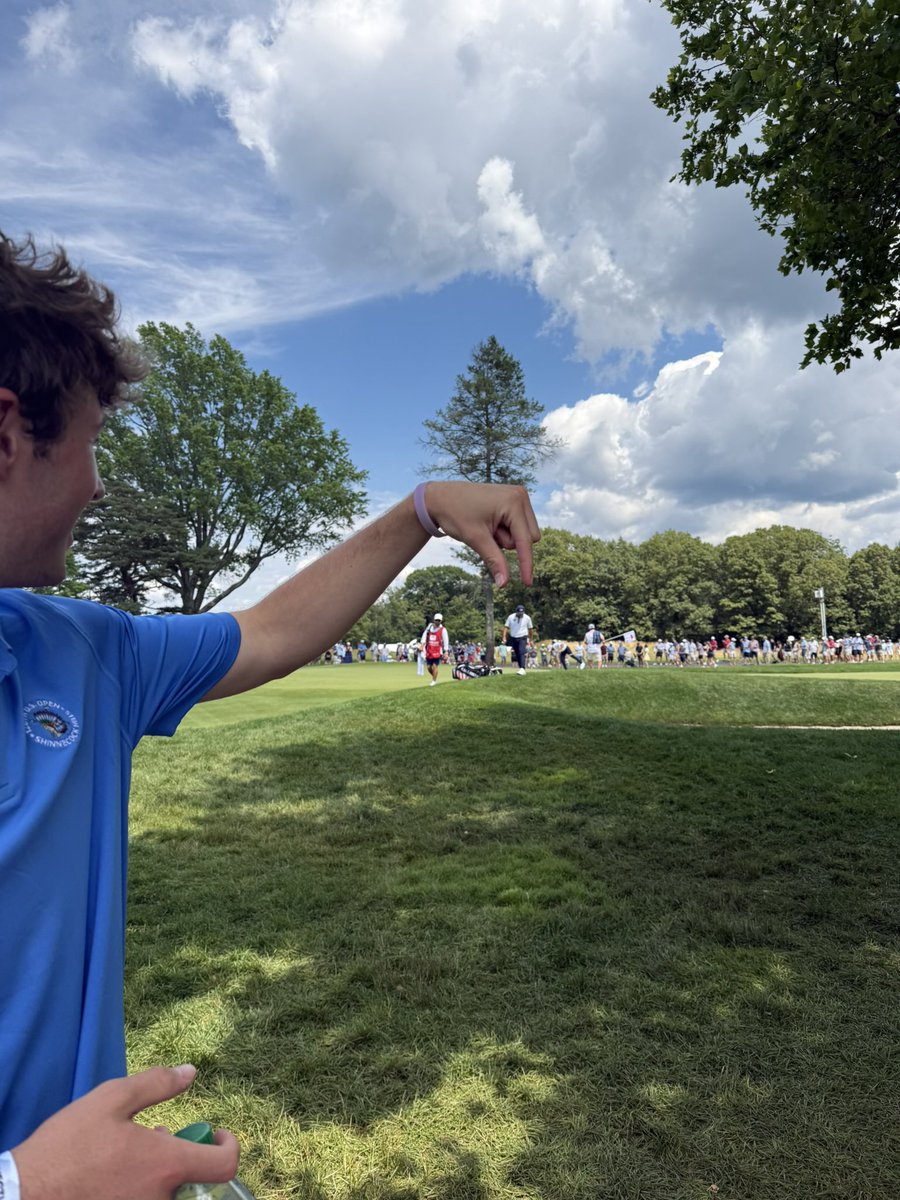 Casper_KnowBall's tweet photo. Cmon goat 9 more holes bring it home si woo https://t.co/9B1hp26mgS