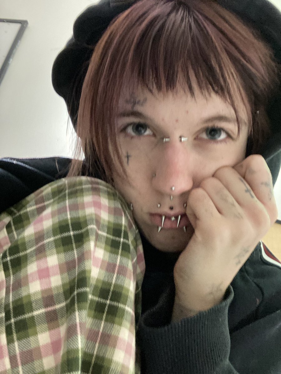 Magnet4needles's tweet photo. #obslovetwt #methtwt his shirttttt!!! All my underwear n socks is toddler or young child section n its the Sanrio line at Kmart #tny #edtwt https://t.co/yRiv4gXkn4