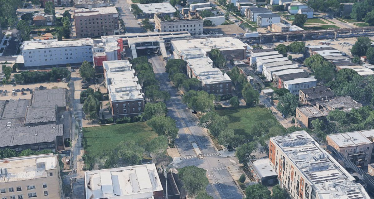 Eric_Erins's tweet photo. Also worth reflecting on is The Aragon's south side twin. The Trianon. Built in a French Renaissance style. Demolished in the 1960's for housing, the lot is vacant today. Woodlawn, like Uptown, was one of Chicagos Jazz-Age 'bright lights district'. A real entertainment district. https://t.co/kAC0v7VqIQ