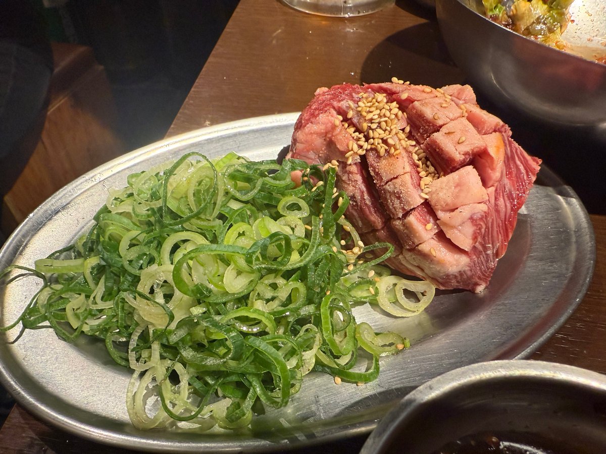 everglowinfos's tweet photo. [📸] Atualização da E:U via b.stage

"Foi o melhor Yakiniku que já comi na minha vida. Estava cansada depois do show, então voltei para o hotel! Muito obrigada, para sempre, eu te amo."

#EVERGLOW  #에버글로우 
#RE_CODE @everglow_offcl #EU #이유 https://t.co/xbgruJVIry