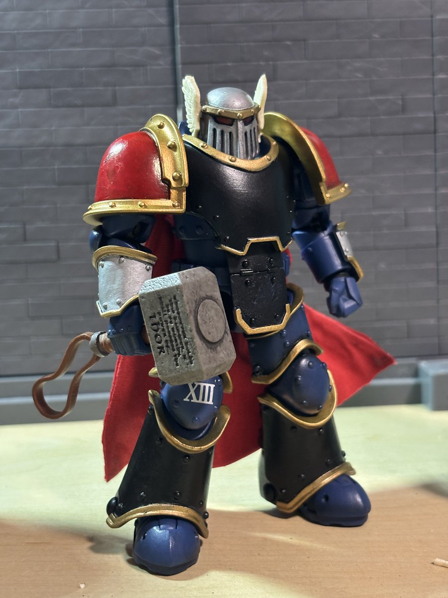 Fullswingutaro's tweet photo. トールアーマー！！

#warhammer40k #ultramarines https://t.co/UqPaYDnf10