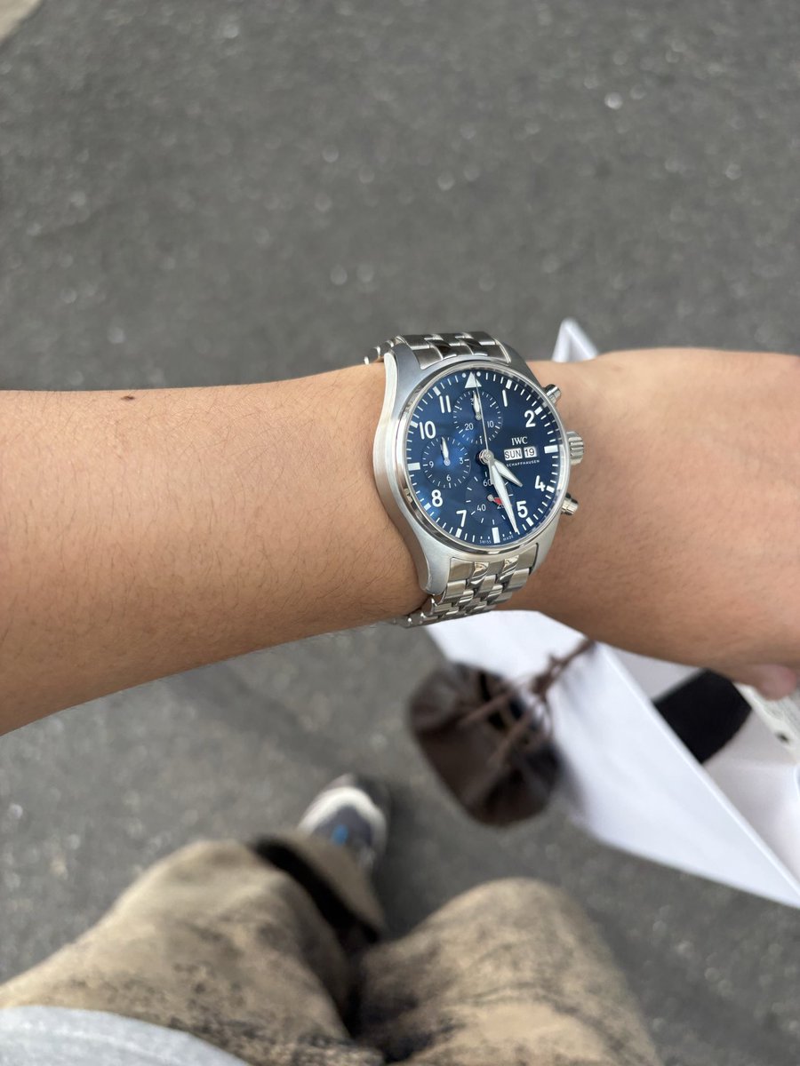 F3T3c's tweet photo. 人生初の機械式はiwc パイロットウォッチ クロノグラフ
#iwc https://t.co/KQFd5DtfT8