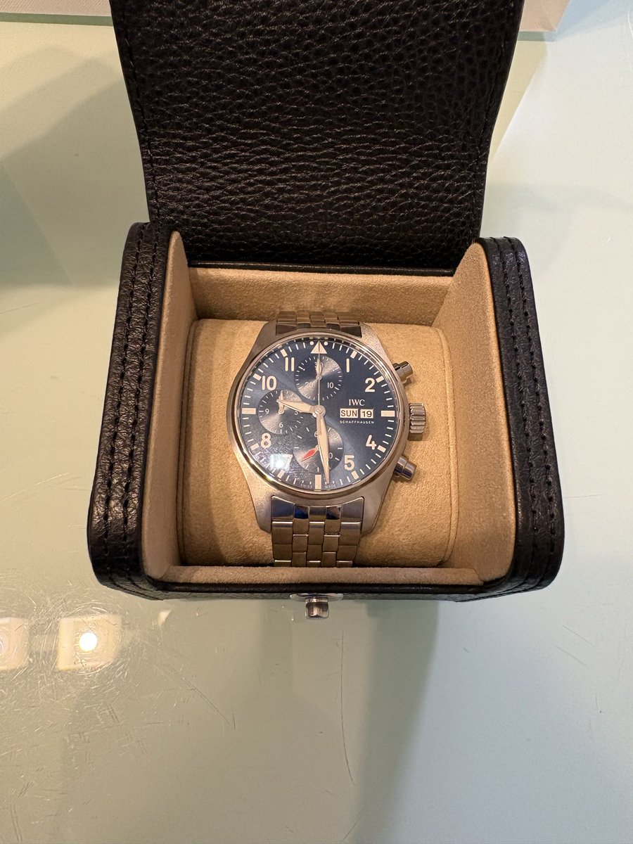 F3T3c's tweet photo. 人生初の機械式はiwc パイロットウォッチ クロノグラフ
#iwc https://t.co/KQFd5DtfT8