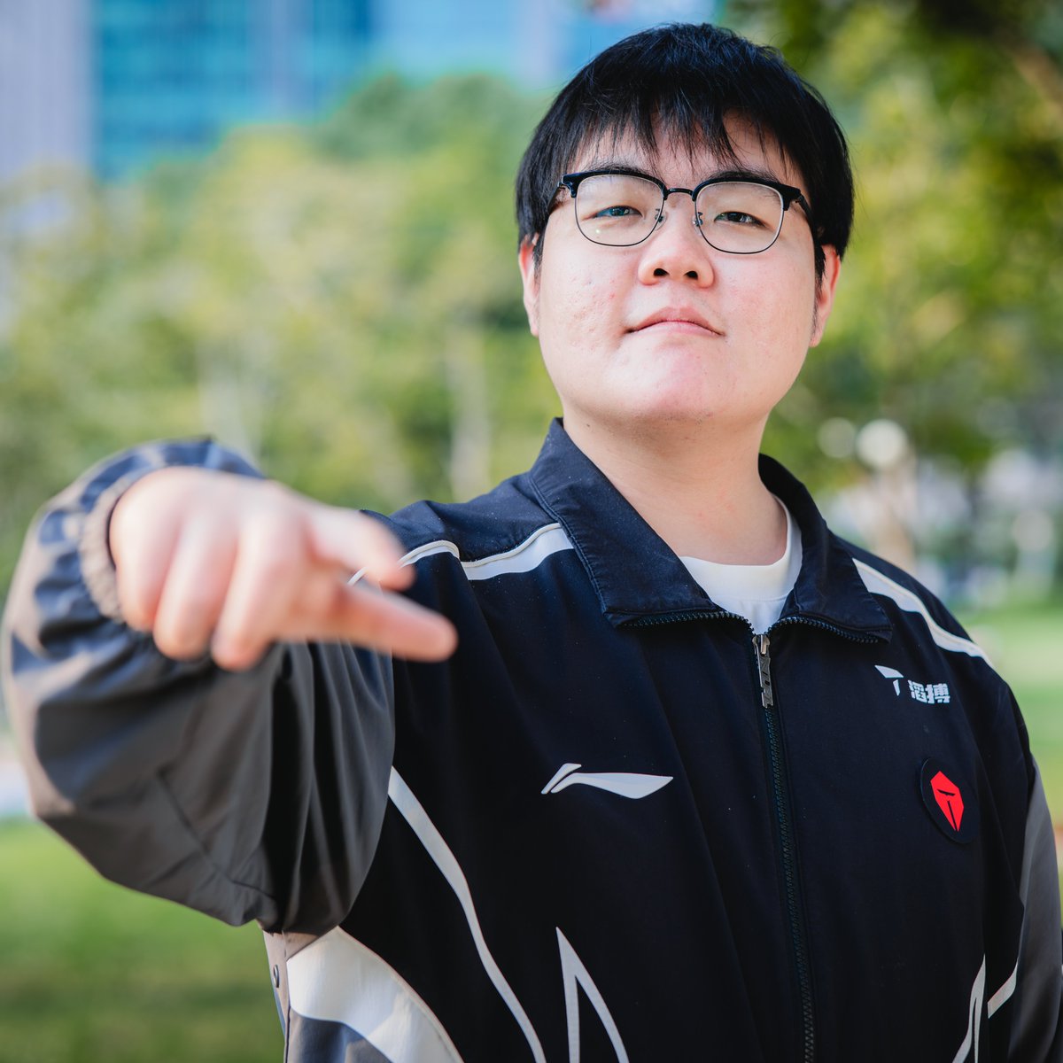 Polymarket League of Legends tweet media