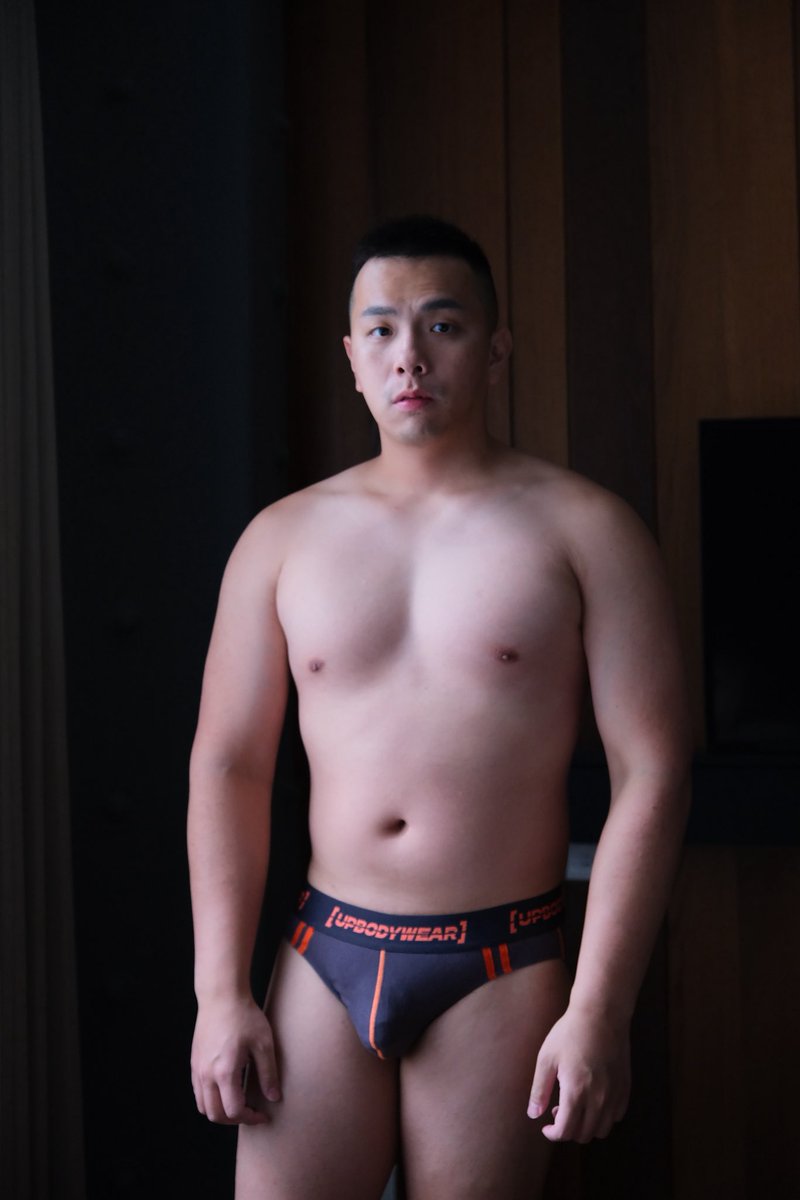 Charliewang1101's tweet photo. 快閃台南，可惜沒有時間約色色😂😂 https://t.co/OTNmnbotkJ