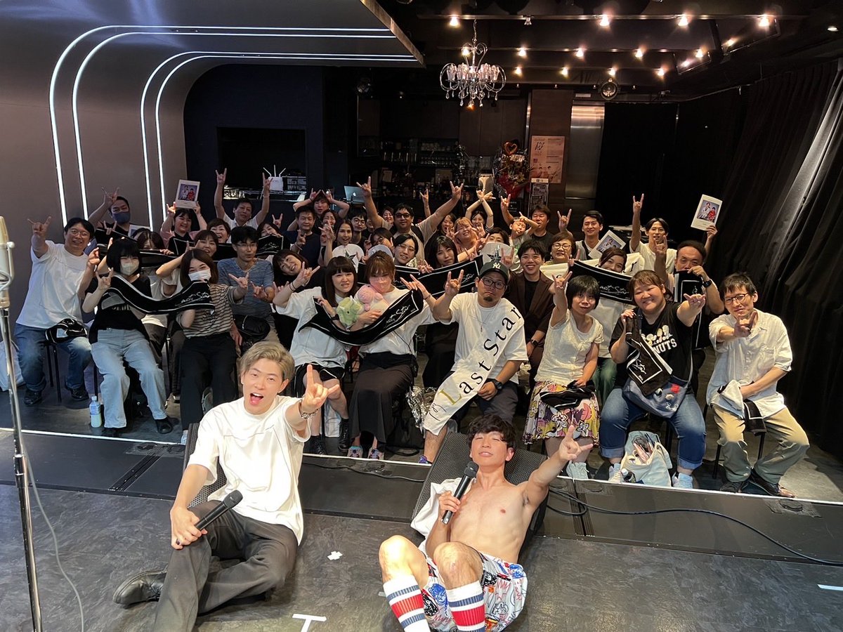 LSryosuke's tweet photo. 広島のすごい花火大会と被ってる7.25広島公演

限界を超えてやってきた俺達のLIVEは
花火より綺麗ではないけど
花火より美しい感動があります

チケットはイープラスで完全予約制ですが
取り方がよくわからん人は
TikTokライブ来てくれたら何とかします

良いなと想ってくれた方来てもらえませんか？ https://t.co/Szkpknuh2B