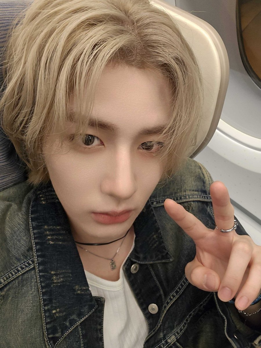 iisily_'s tweet photo. 🤍🩷💛❤️🧡🩶 https://t.co/4EIcsq6xZQ