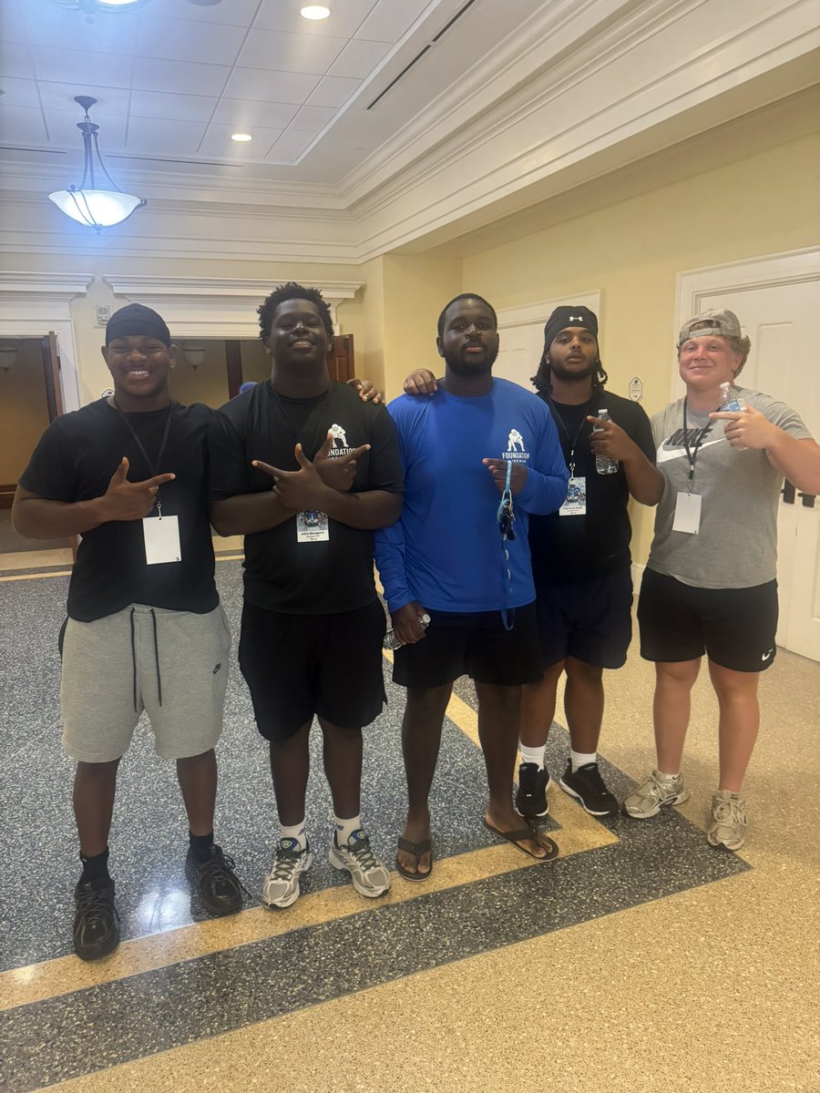 brockmangano_'s tweet photo. I had a great Junior Day at @cnu_football yesterday! The campus was beautiful! I’m excited to see the game-day atmosphere! @JosephM48549229 @ForgeFootballHS @CoachRio55 @coachatsmith https://t.co/T5BYJ2vlTR