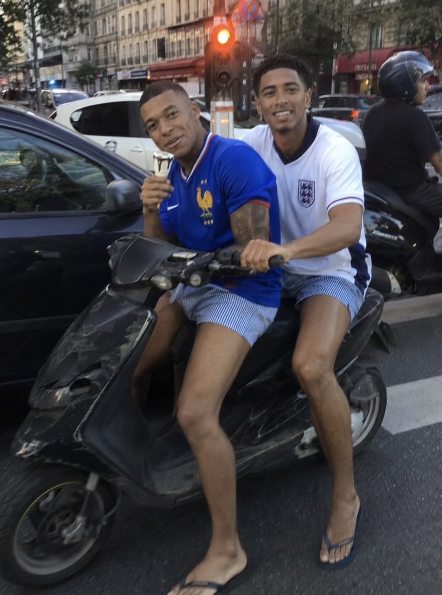 tt_twot's tweet photo. จู้ดเป้สายซิ่ง https://t.co/wEkXariYAh