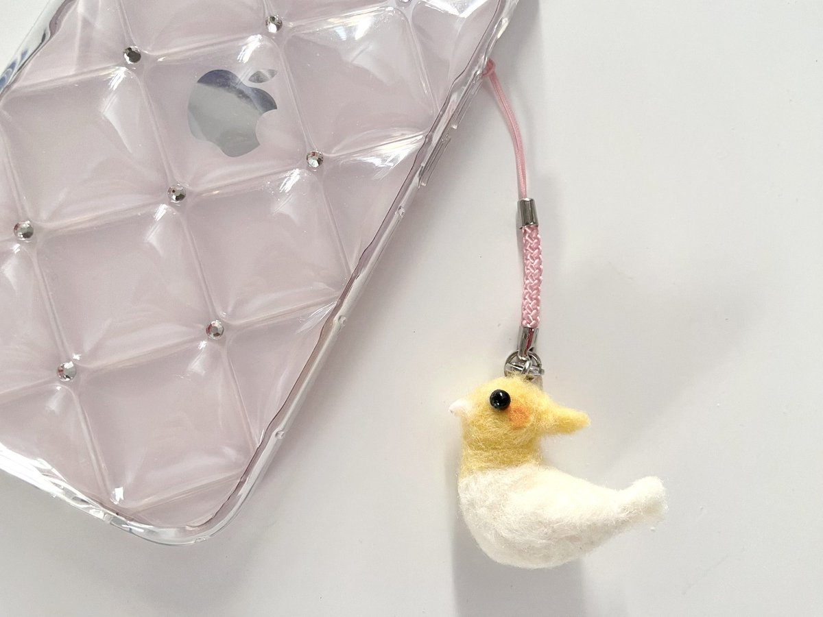 DeIicatebloom's tweet photo. I turned my little buddy into a cute phone charm https://t.co/EnDPAftgCe