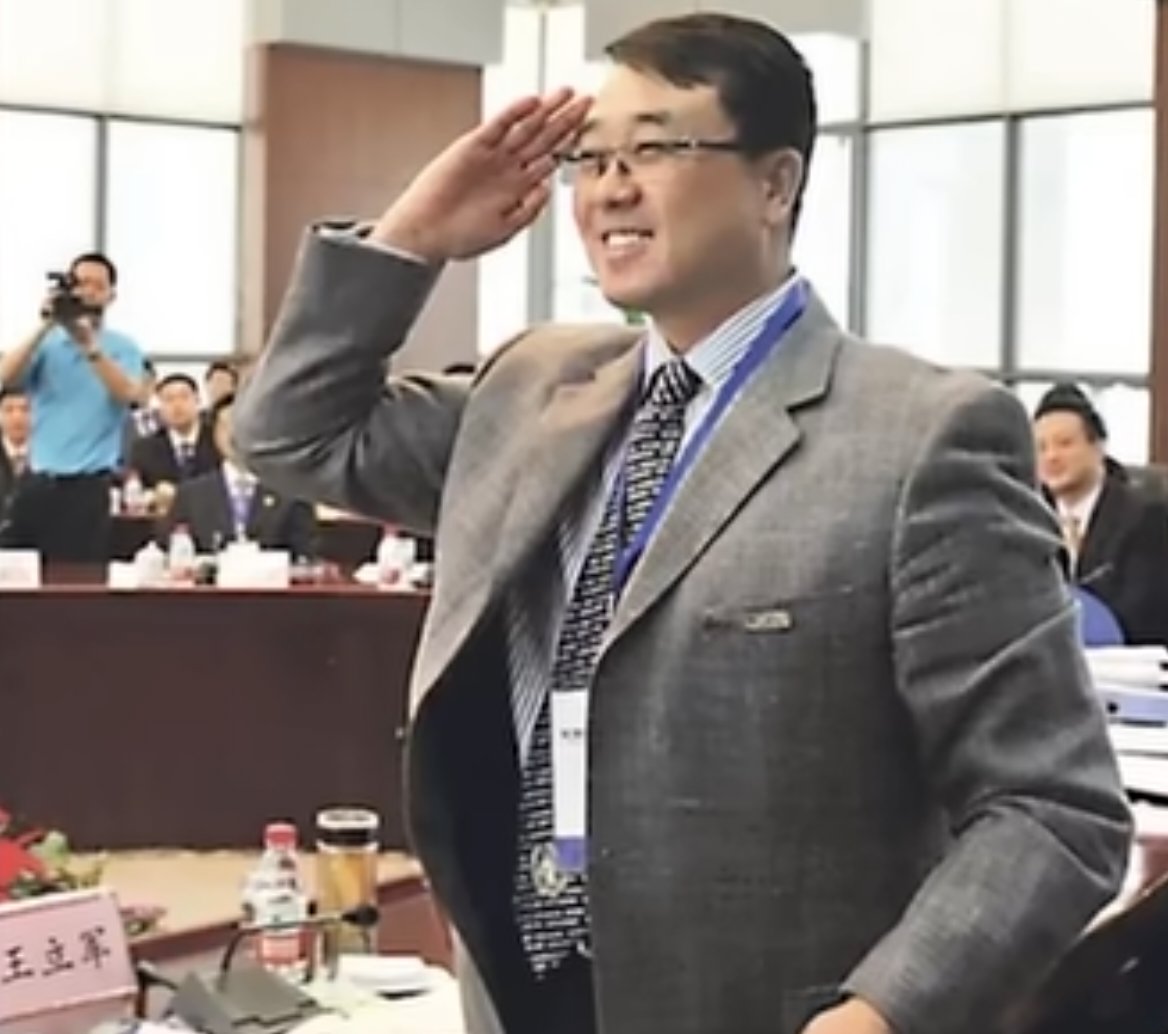 zcdpz's tweet photo. 太开朗了，真的会有人看到这张不被甜晕吗，我一看到就舒服 https://t.co/yjfCWYTU4M