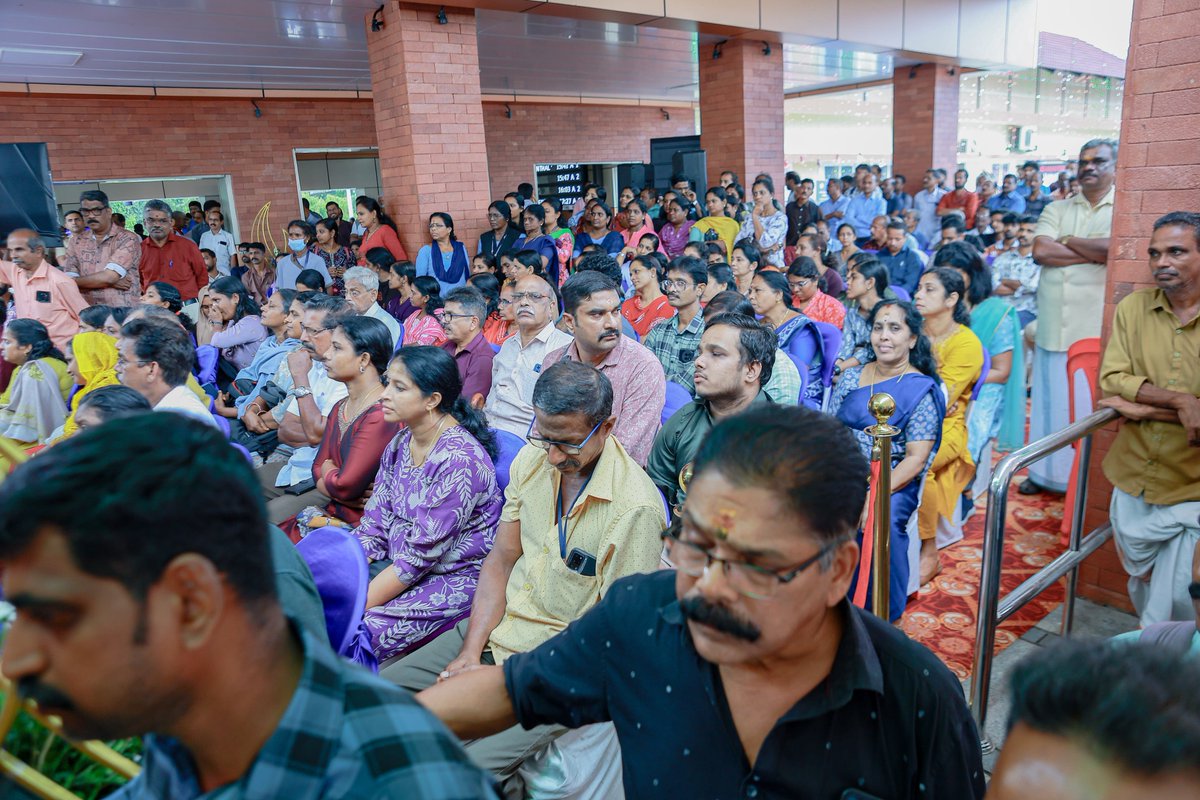 drm_tvc's tweet photo. History witnessed. Community celebrated.
A massive gathering at Chalakudi Amrit Bharat Station marked the grand inauguration under the Amrit Bharat Station Scheme.
#AmritStation
#अमृतस्टेशन https://t.co/sntfkuoaaB