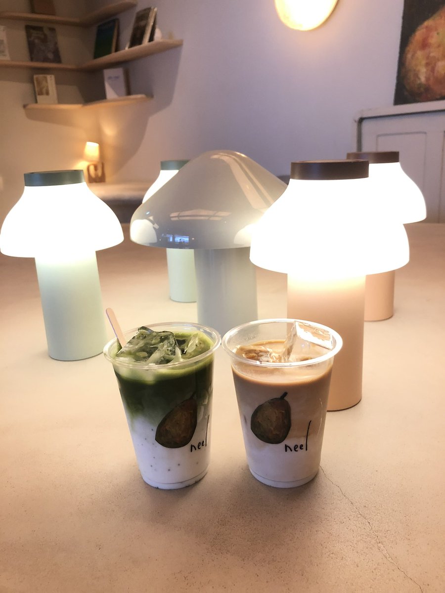 binichan30's tweet photo. 大阪にあるインテリアが超超可愛いカフェ😭🍐 https://t.co/pynezR24di