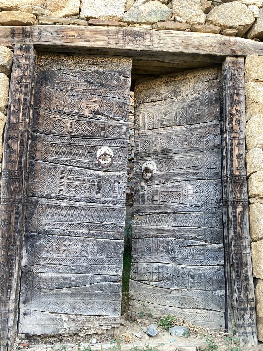 OldArabia's tweet photo. Old village in Baha region, #SaudiArabia
photo by @jomanalkarat https://t.co/eLWY6AxEX0