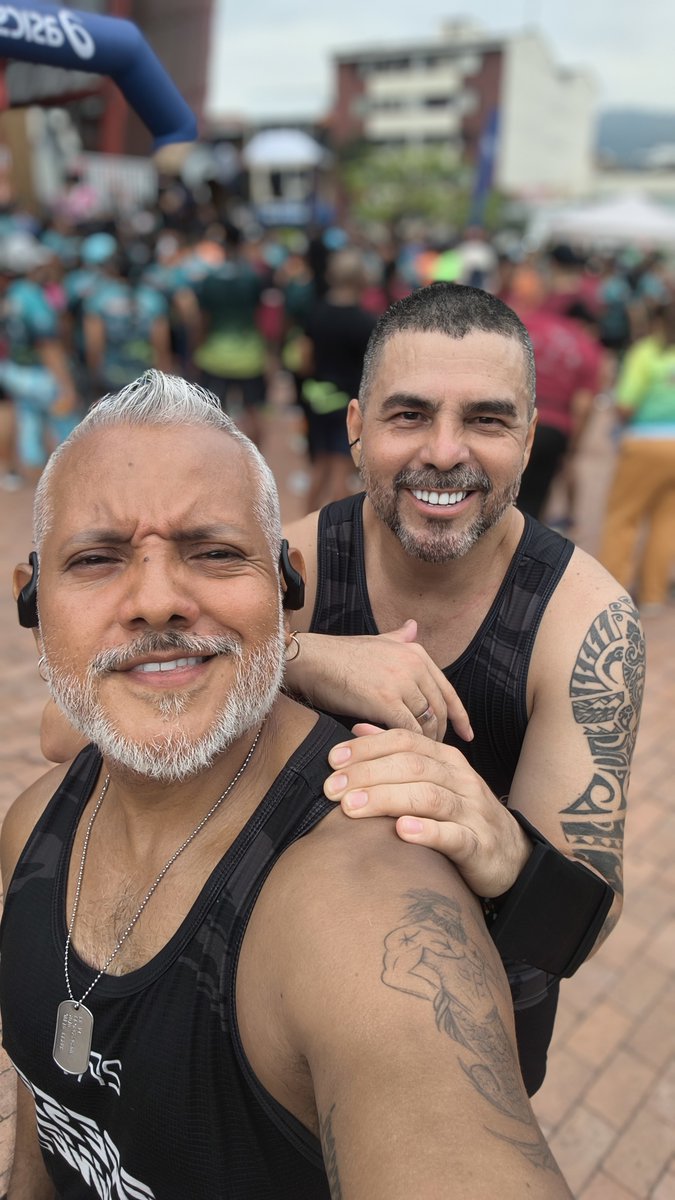 SoyCesarAlAire's tweet photo. Estamos listos para la CARRERA DEL PACÍFICO... van a correr con nosotros?
@govalle369
#runnersoftheworld
#runnerscali https://t.co/4DSekn5y9E