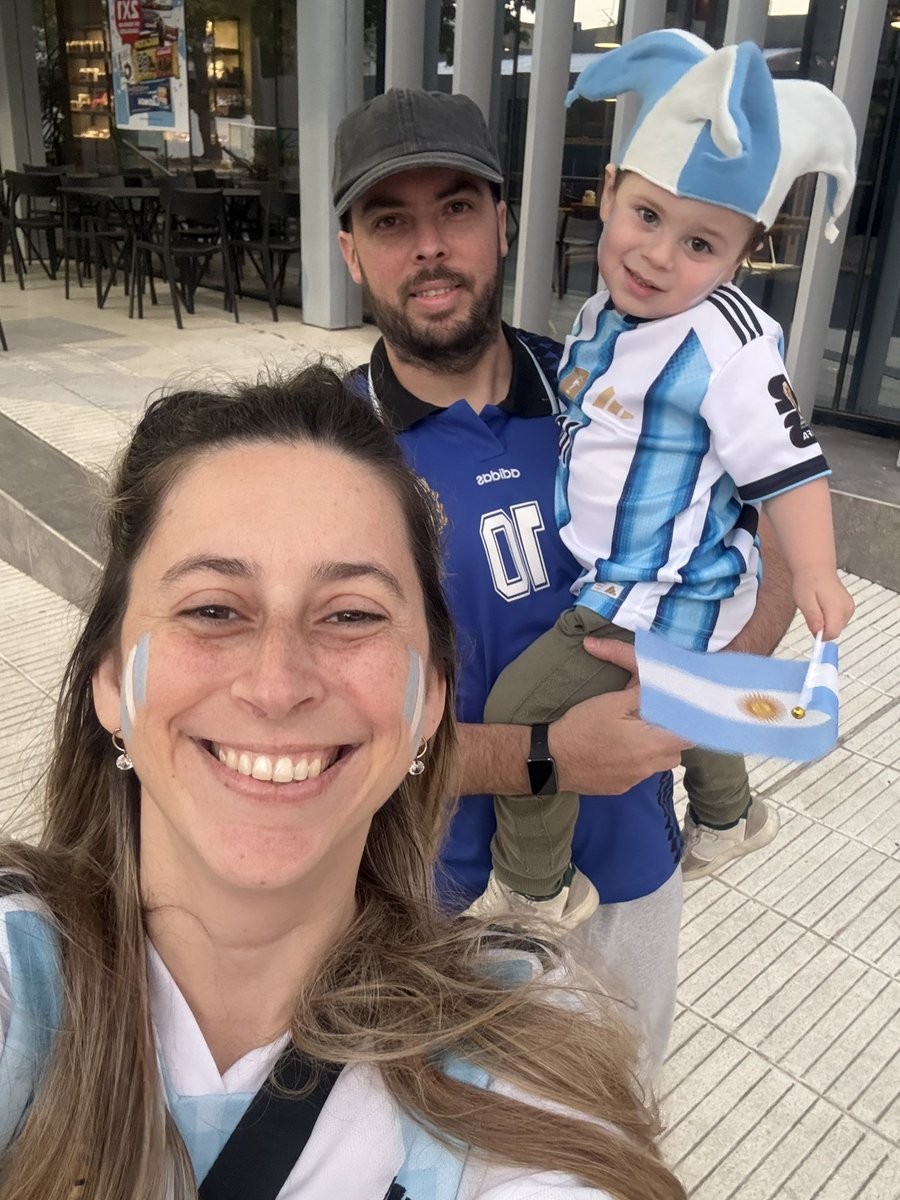 liiocha's tweet photo. #vamosargentinaentn Desde Corrientes Capital esperando el partido con muchas ansias!!!! Primer mundial de Simón 🩵🤍 ¡vamos Argentina!!!! @todonoticias https://t.co/UMProvecQK