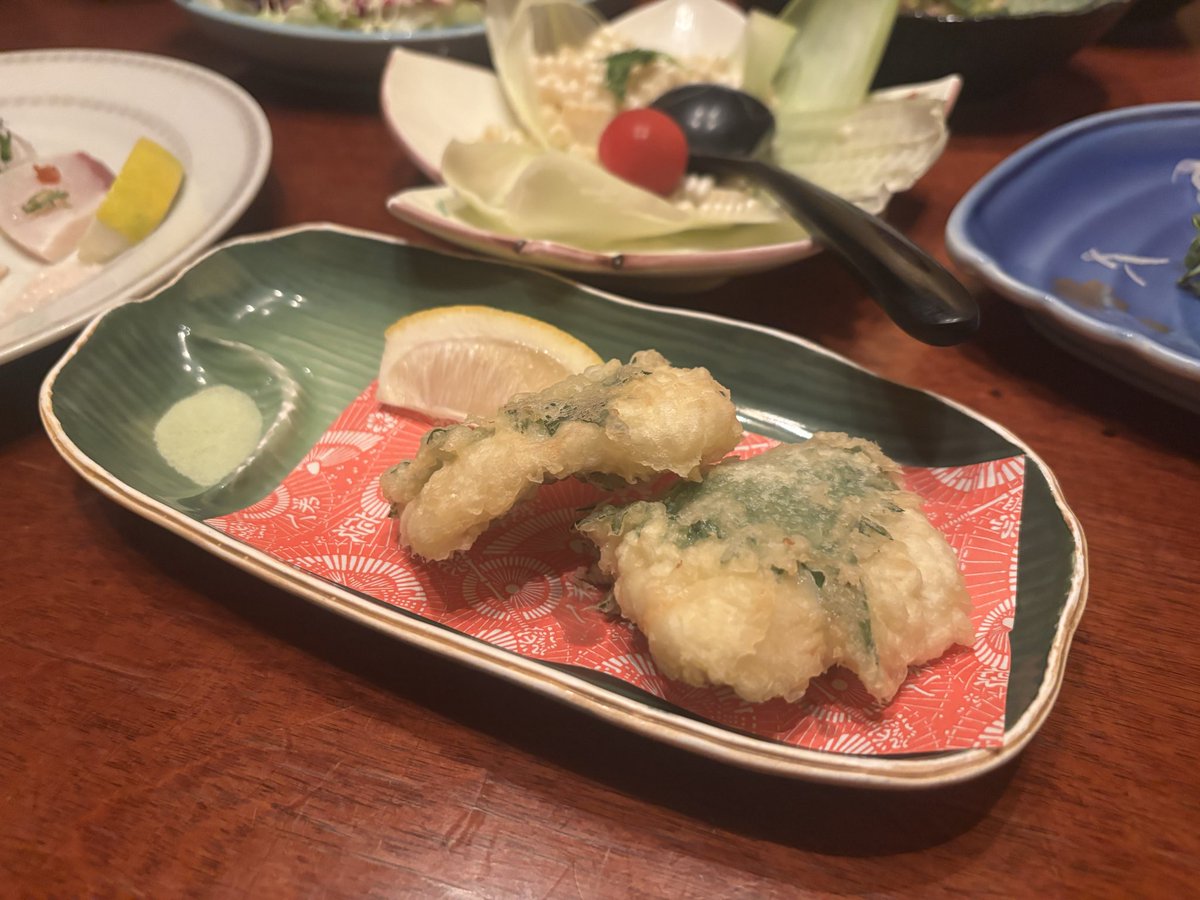 1227rin's tweet photo. 人の恋バナでアホほど盛り上がってしまったわね https://t.co/iKup1ZI2u4