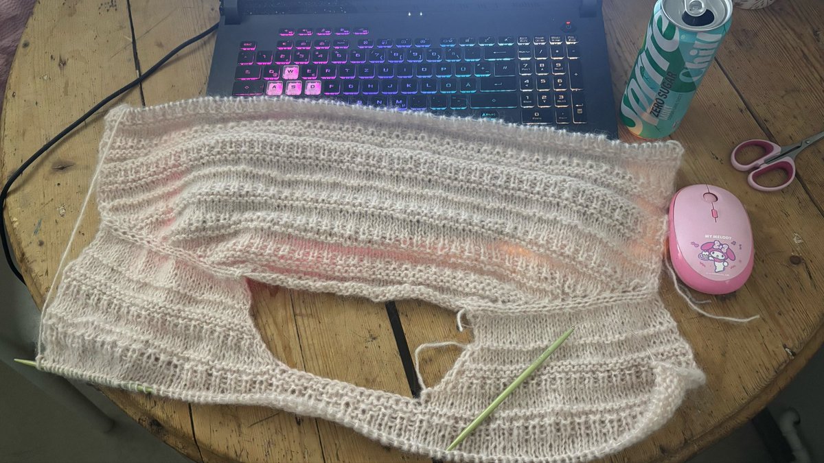 teaparty_cals's tweet photo. can i finish the body today (no) https://t.co/qSXsGuWkmO