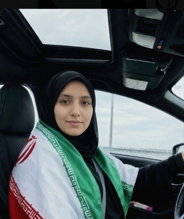 Ravan_Alhashemm's tweet photo. بحرينية أنا 🇧🇭
 و أساند ايران الحبيبة 🇮🇷♥️ https://t.co/x9AGVRryux