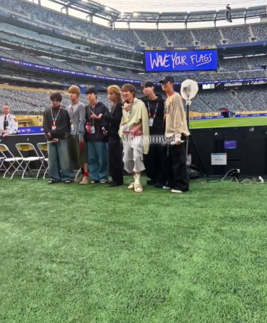 kimjeonayesha's tweet photo. BTS HAVE ALREADY ARRIVED AT METLIFE STADIUM FOR THE 2026 FIFA WORLD CUP FINAL FOR REHERSAL!⚽️🏟️

I CAN HEAR"DYNAMITE"PLAYING IN THE BACKGROUND...IS "DYNAMITE"GOING TO BE THE SONG THEY PERFORM, OR ARE WE GETTING"PTD"?

BTS AT WORLD CUP 2026⚽️
#BTSxWORLDCUP2026
#BTSHALFTIMESHOW https://t.co/xrrG0Ig725