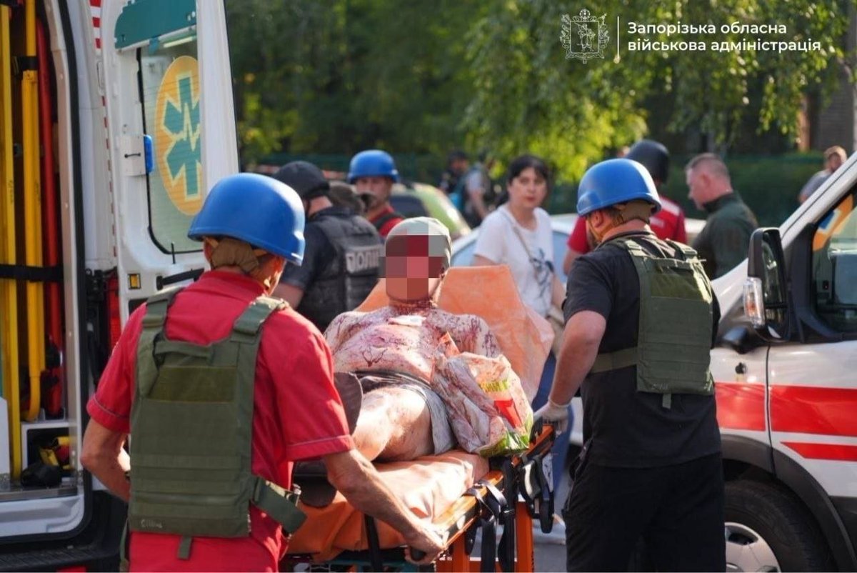DanaSLJL's tweet photo. @IntlCrimCourt UPDATE! The number of killed civilians has now increased to 2 and of those wounded to 10! The search and rescue operation is ongoing! https://t.co/gRGyqXBzye