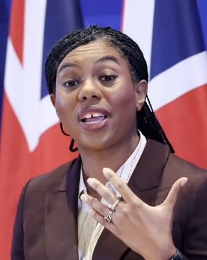 centre_right_'s tweet photo. Two women told me they’ll now vote Conservative - down to their admiration for Kemi Badenoch. 

Conservatives can win the next election 😀 https://t.co/HDOASGqvKQ