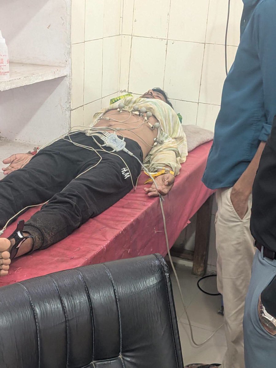 iAmitBhatnagar's tweet photo. पुलिस प्रशासन ने जबरन आंदोलन स्थल से हटाया, अनशन अब भी जारी https://t.co/QM1lvnoYXF