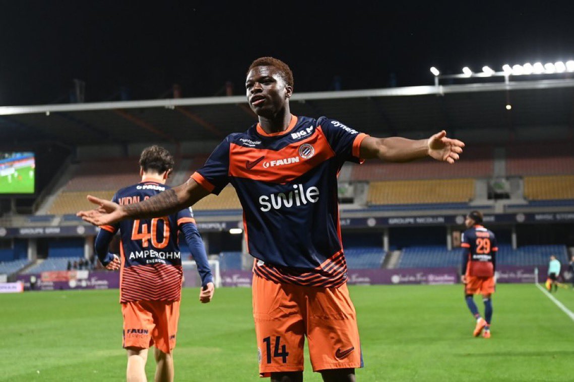 CAPO_FOOT's tweet photo. 🚨 ENZO MOLEBE 🇫🇷 (2007) VERS L'OGC NICE ! 🥵🦅

Nice et Lyon négocient un prêt avec option d'achat pour le jeune attaquant.

Dénouement attendu la semaine prochaine.

@sachatavolieri https://t.co/3vZMlfUJIh