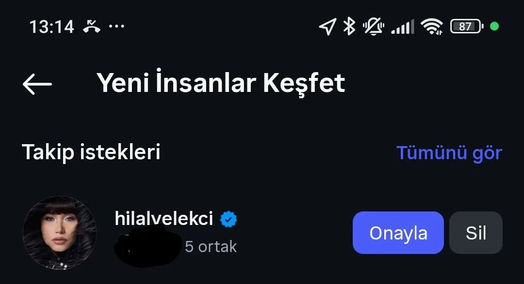 kronkyalanci's tweet photo. Manifest hilal ile aynı lisedeydik. Ünlü olmadan önce privime takip atmış şimdi fark ettim. Kabul edersem manifest üyeleri ve benim 38 takipçili priv hesabım sadece takip ediliyor olcak nfejsjjdkdkdkd https://t.co/1JPsLXXB9R