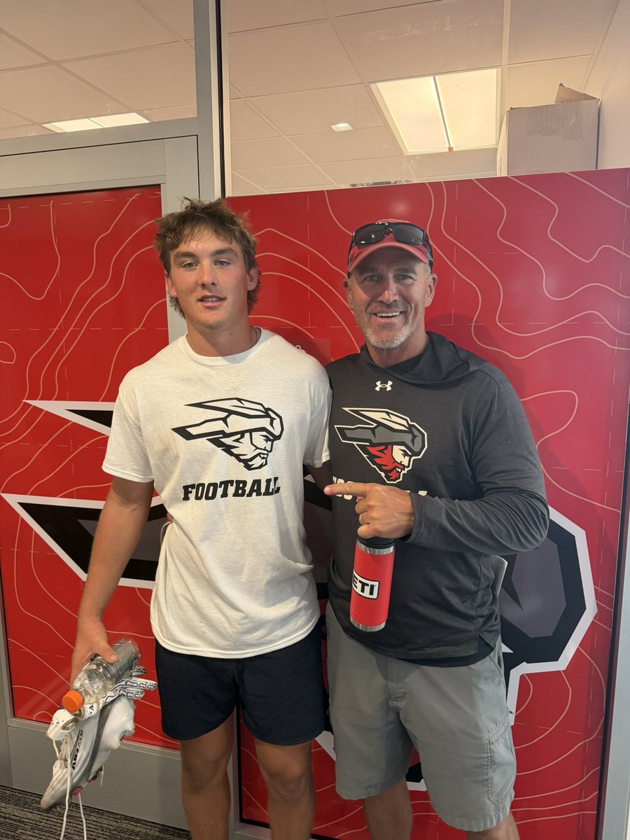 slade_buell's tweet photo. Had a good camp at Western Colorado and great time touring campus❗️
@tauer34 
@CoachBarnes43 
@Coach_SBrown 
@_coachcccoleman 
@Coach_JJohnson https://t.co/feNiWp1Dqq