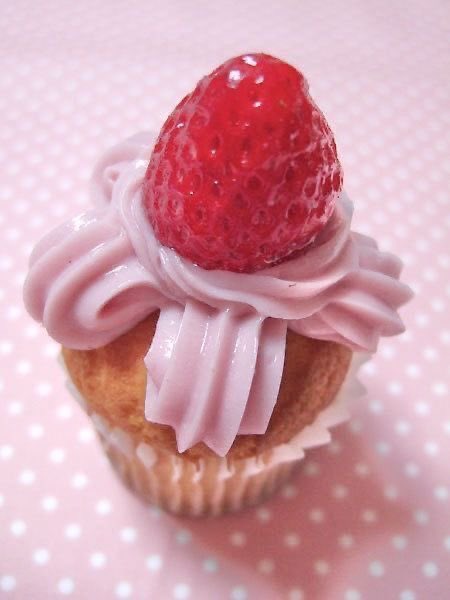 lapafaits's tweet photo. selfieeeee!!! 🍓🧁 https://t.co/yhw8jx4lWh