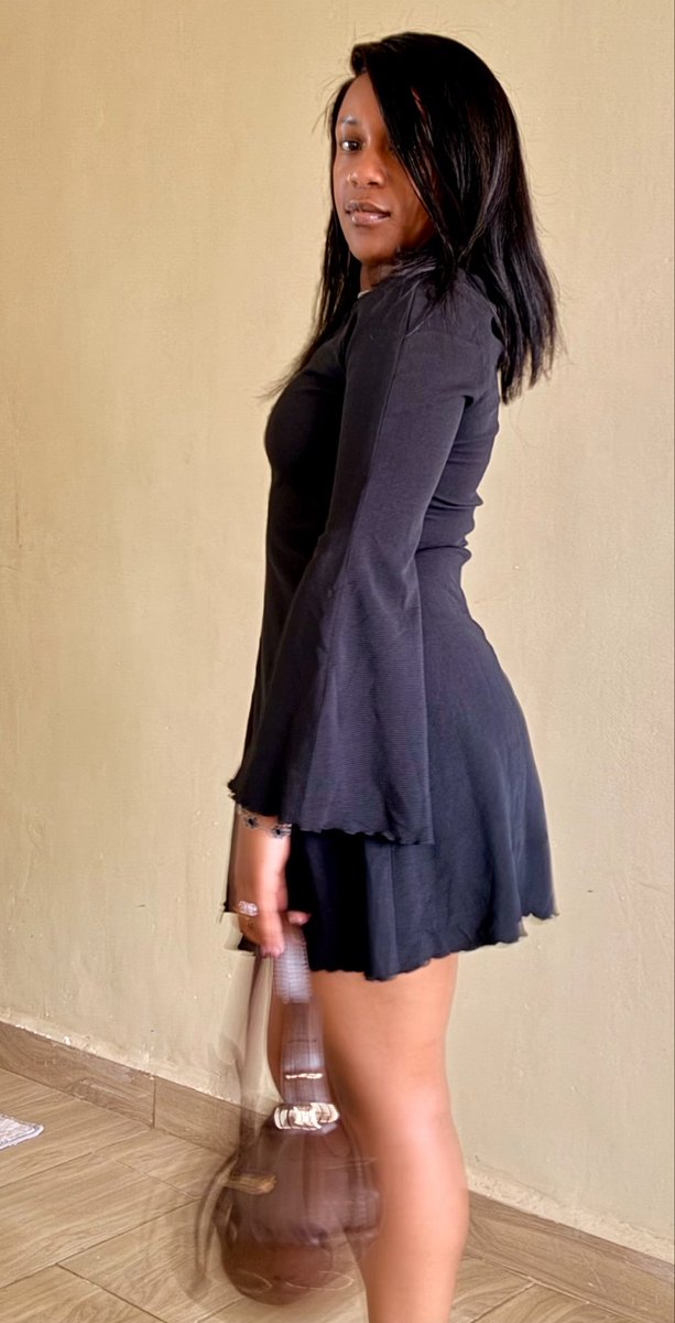 Helliieeeee's tweet photo. 🥰🥰 https://t.co/X5Fva8fiFd