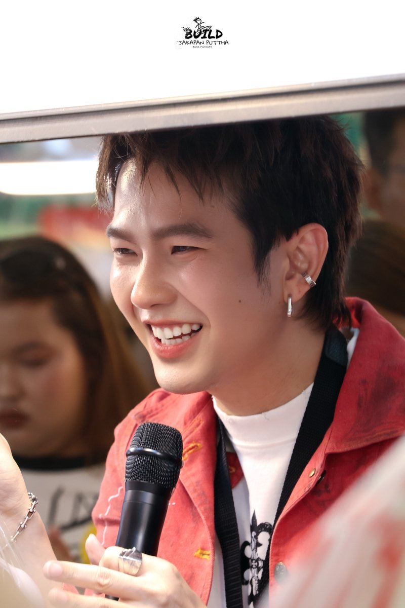 Build_FamilyFC's tweet photo. Good Night 😴😘💤🌙 

FINSTAR MARKET WITH BUILD
#เคี้ยวไม่หยุดกับบิว
#BuildJakapan @JakeB4rever 
#Beyourluve https://t.co/S64UWrzCn6