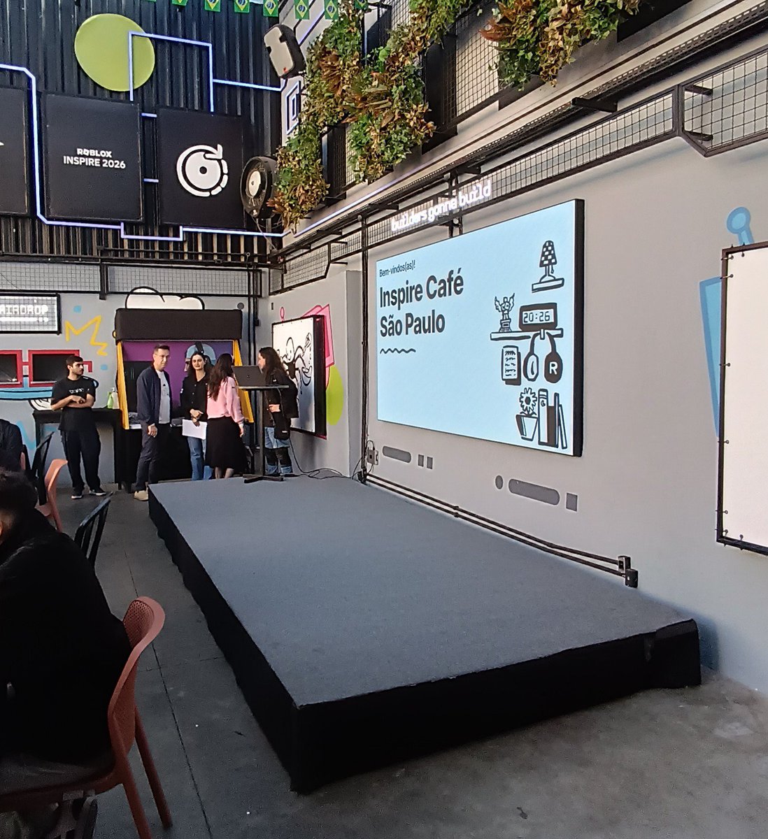 seeeeeerial's tweet photo. o Roblox Inspire Café de ontem foi INCRÍVEL, pude finalmente conhecer desenvolvedores brasileiros! espero muito poder me divertir em outros eventos como ontem

#roblox #robloxdev https://t.co/5ld8FZaB6n