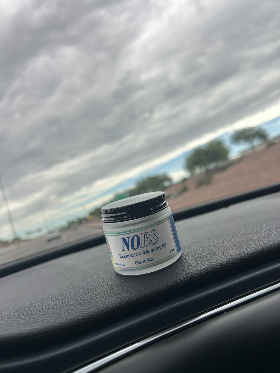 P3RONl's tweet photo. Good stuff 🦷🪥

@nobsroutines https://t.co/1oRokVgZGh