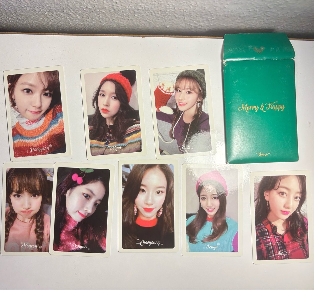 giiiiigoooo's tweet photo. twice merry &amp;happy album satis 

tam icerik fiyat konusulur uygulamadan satacagim 
@twicesatis @twicesatistr @ggtakassatis https://t.co/ytUVYU4TB4