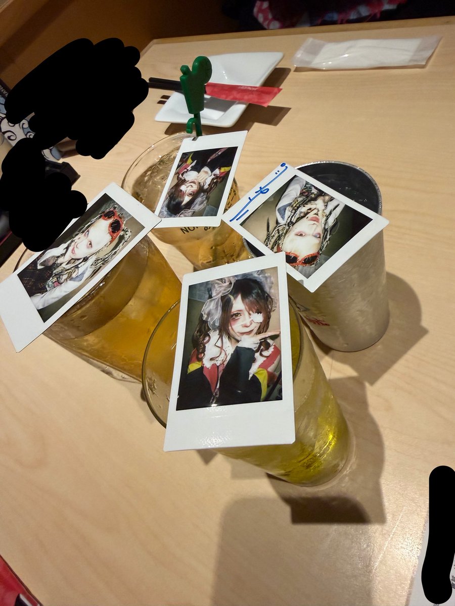 01310315's tweet photo. 移動が疲れたwww行ってよかった〜笑顔かっわい〜☺️ニコニコしてたのにバチバチしてんの同じ人間ですか？が深い🙂‍↕️たかしさんの髪の毛チェックにハマった✅でえじょうぶです。かわいいですよ。 https://t.co/blWNLsShaJ