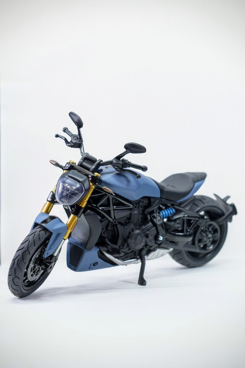 1/12のバイクならプラモデルじゃなくて完成品を買うのもアリですね♪
