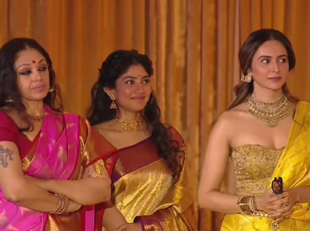 Pokeamole_'s tweet photo. Ravana ‘s mom and sister with Sita😂❤️ https://t.co/YfzvfSolSs