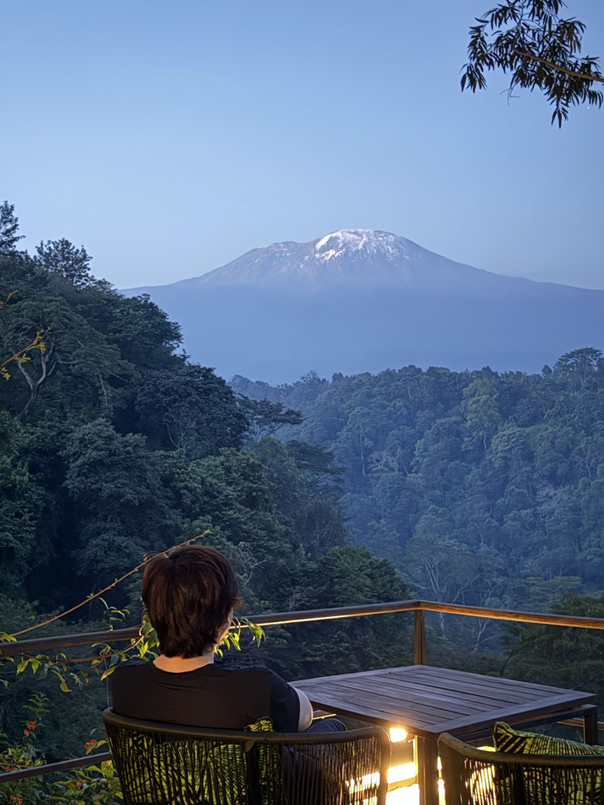 satofishi's tweet photo. Earth has Kilimanjaro, located at 3°S in Tanzania, last erupted 0.2 million years ago.

Mars has Olympus, located at 18°N in the Tharsis, last erupted 25 million years ago. https://t.co/cfD0nykZp0