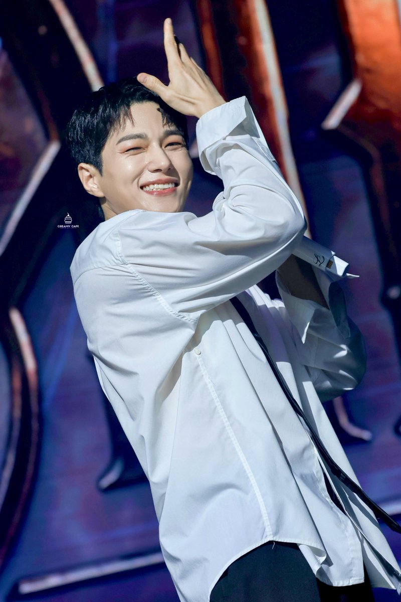 creamycafe_609's tweet photo. 60719 KIM MYUNGSOO (L) FAN-CON <UNCHANGED> in Taipei

💙

#INFINITE #인피니트 
#김명수 #KIMMYUNGSOO #엘 #L #UNCHANGED #UNCHANGEDinTaipei https://t.co/nMxloK6ZmF