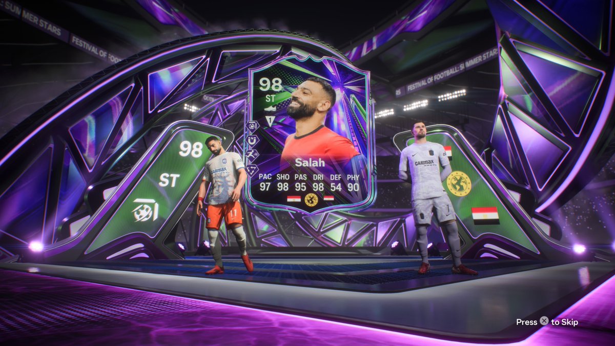 Brekpit's tweet photo. EA heard me moaning about not getting any promo card today and raised me the king. The only one I wanted 🤣 https://t.co/eeh5P3MmDK