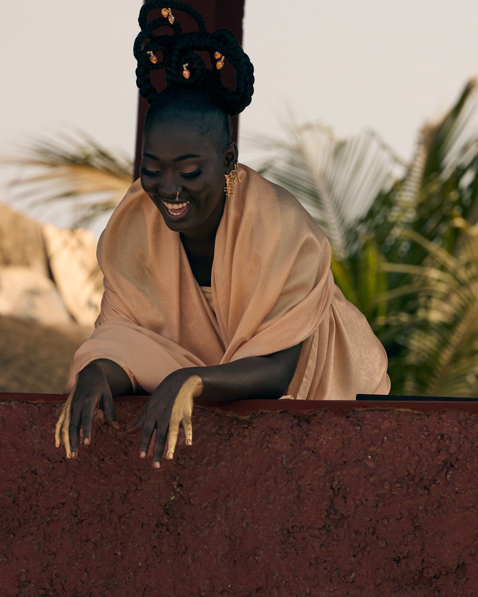 Joe__Bassey's tweet photo. Melanin is so beautiful in its original form that it drips like liquid gold.💛🖤 https://t.co/hE0lyvwdJR