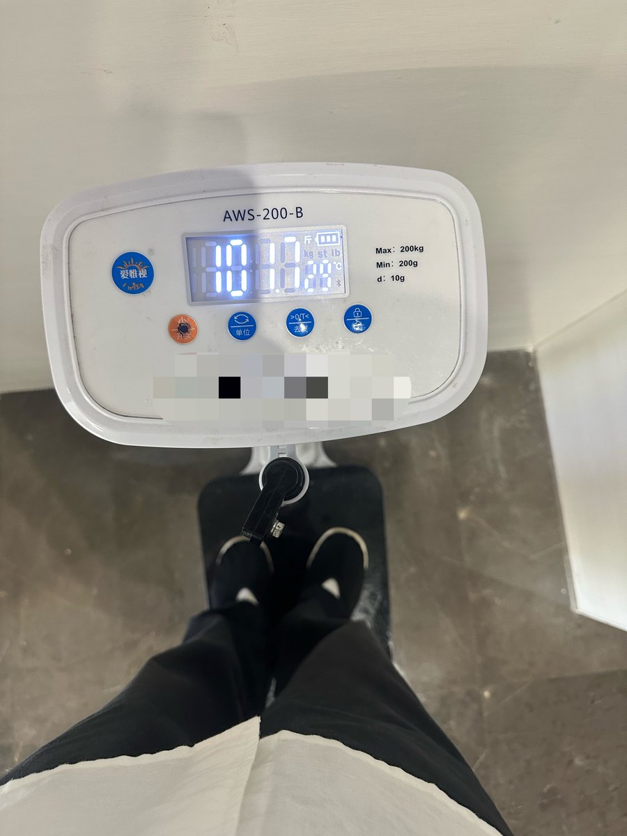 meng20180225's tweet photo. 不上不下的体重😐😐愁人 https://t.co/uUc2D6EDdL