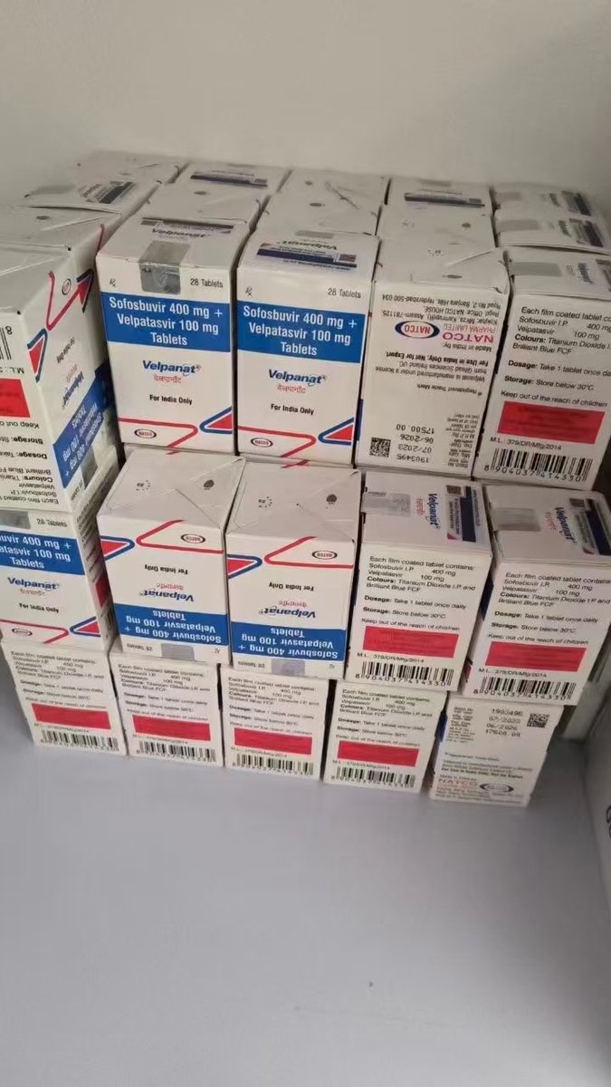 TBjg39's tweet photo. 印度吉三代（Sofosbuvir/Velpatasvir，常为印度Natco、Mylan等药厂生产的仿制药）是治疗慢性丙型肝炎（HCV）的口服抗病毒药物，其核心功效为“通杀”丙肝病毒、实现高治愈率，且治疗过程简便。具体功效与作用如下：1.泛基因型抗病毒（通杀所有基因型）吉三代为索磷布韦Sofosbuvir https://t.co/OMNfXXsBK5