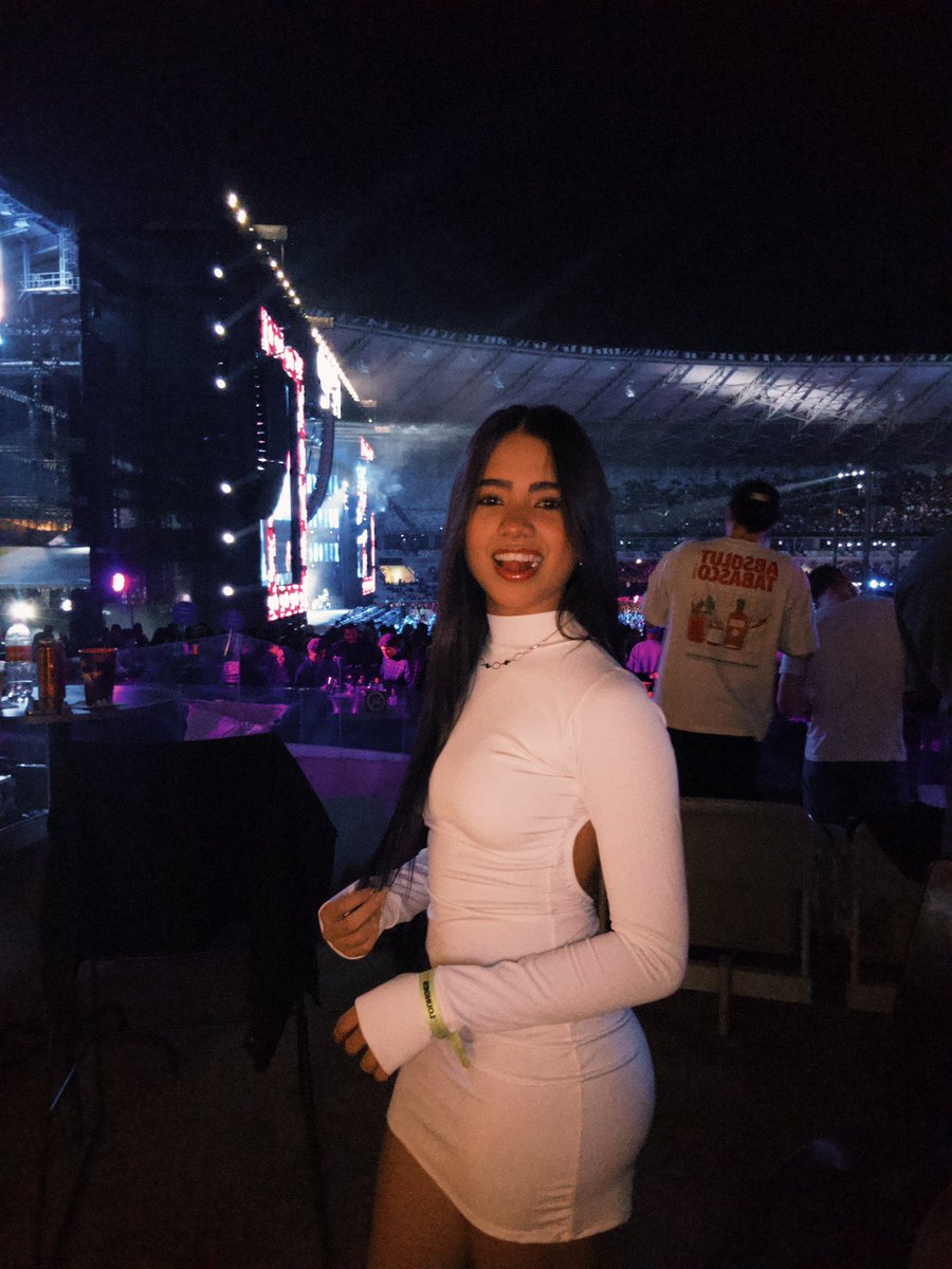 luizalllopes's tweet photo. chivas regal &amp; henrique &amp; juliano 💆🏻‍♀️ https://t.co/O4H5G7XYEj
