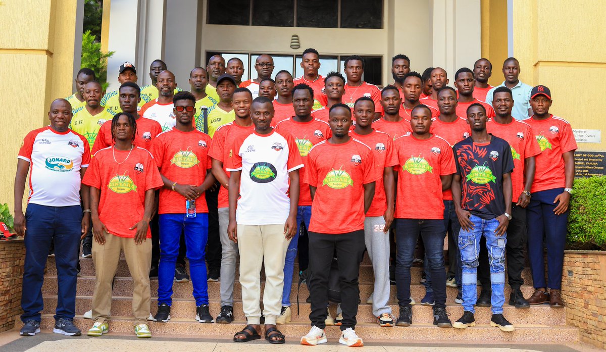 KitarafcHoima's tweet photo. Kitara FC Management led by President Deo Kasozi conducted a financial literacy sensitization workshop for players and technical team today at Golden Castle Hotel Hoima With major emphasis on life after football. https://t.co/xgnBoS70Q0
